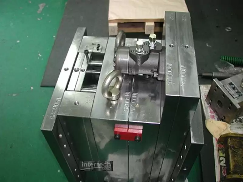 tubo de PVC molde apropiado